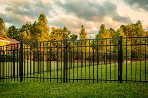 aluminum fence contractor hutchinson ks