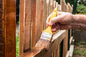 fence staining hutchinson ks